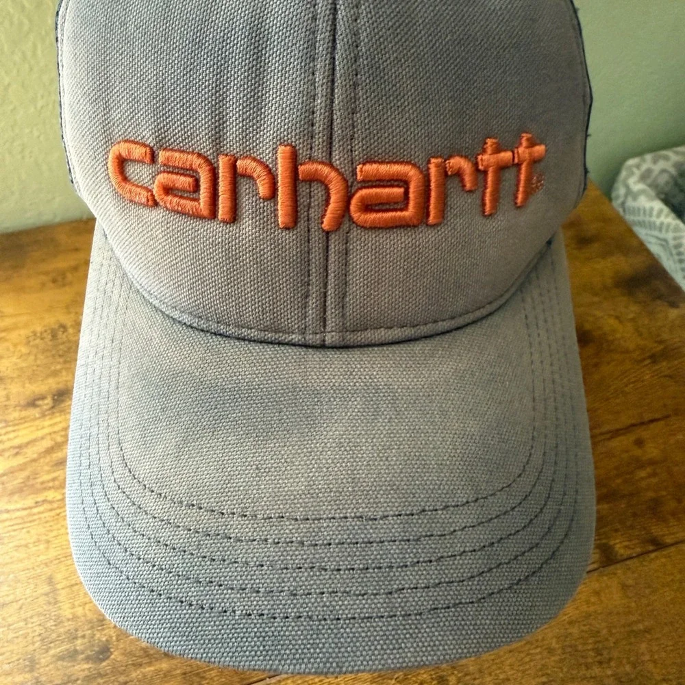 Carhartt trucker hat